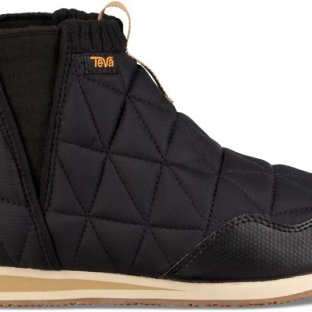Teva Black ReEmber Mid Boots
